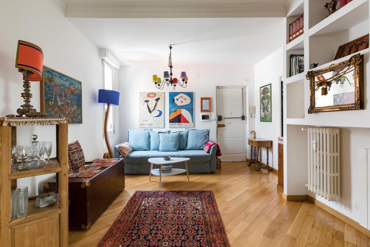 Floor With Terrace Apartment *
